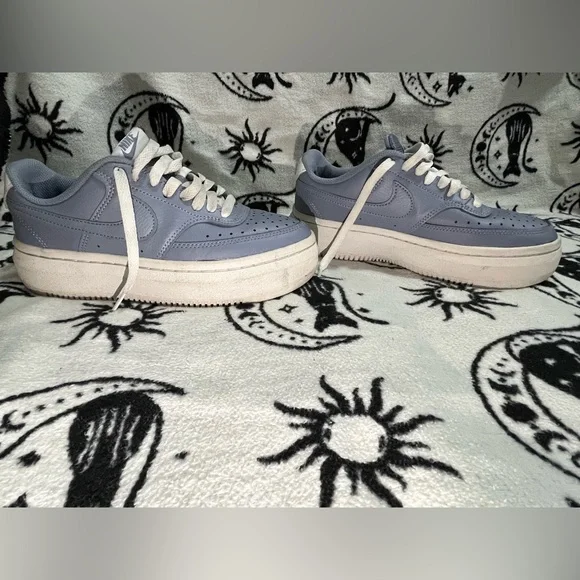 Nike Women's Blue and White Sneakers - Picture 3 of 3